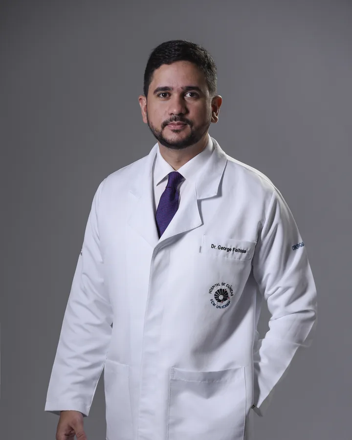 Dr. George Feitosa, ortopedista especialista em coluna
